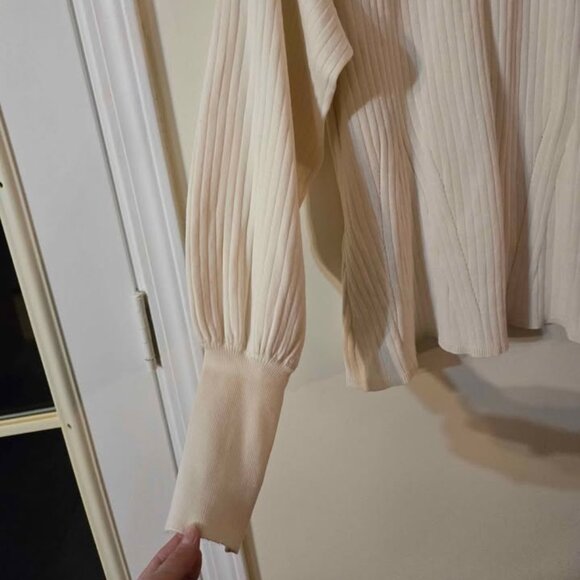 🆕NWT City Chic Cream Tunic Sweater Size Medium Long Sleeves - Picture 6 of 11